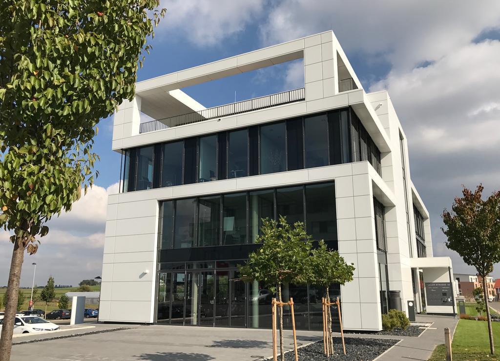 顶级阁楼公寓式酒店 克赖尔斯海姆 外观 照片